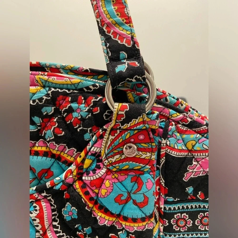 SOLD! Vera Bradley paisley multicolored shoulder purse - Picture 4 of 8